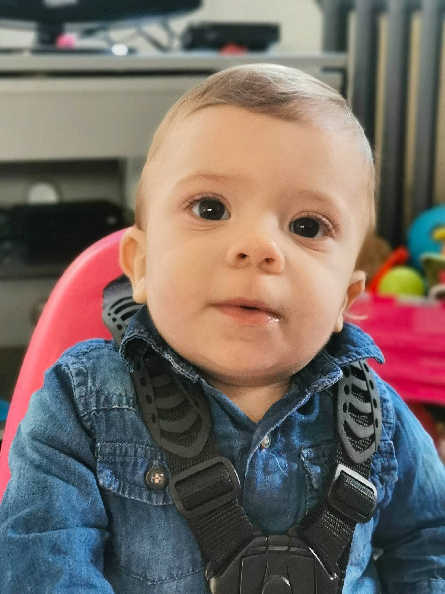 Zoe participe au concours pour gagner de l'argent avec cette photo : baby, beauty, cheek, child, chin, cool, eye, eyebrow, face, facial_expression, forehead, head, iris, lip, nose, people, person, photography, skin, smile