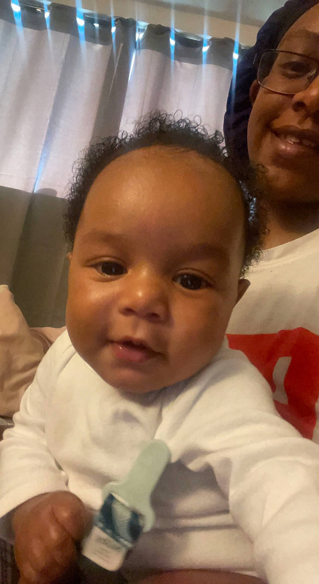 Deymir is registered to the contest to win money with this photo: cheek, chin, ear, eye, eyebrow, eyelash, face, finger, forehead, gesture, happy, human_body, iris, lip, mouth, nose, person, skin, smile, thumb