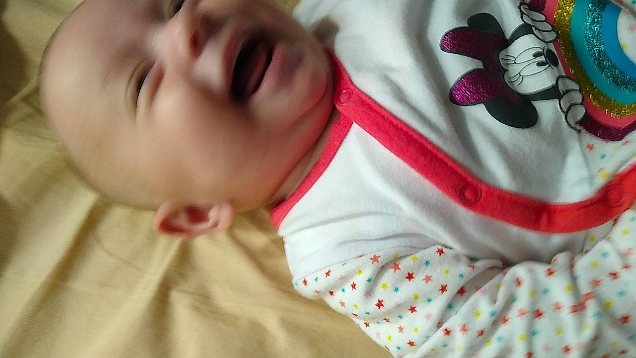 Noëmie a rejoint le concours — aidez-le/la à gagner de superbes lots ! baby, baby_toddler_clothing, cheek, child, clothing, comfort, eyelash, happy, head, human_body, iris, linens, lip, nose, outerwear, people, person, skin, sleeve, toddler