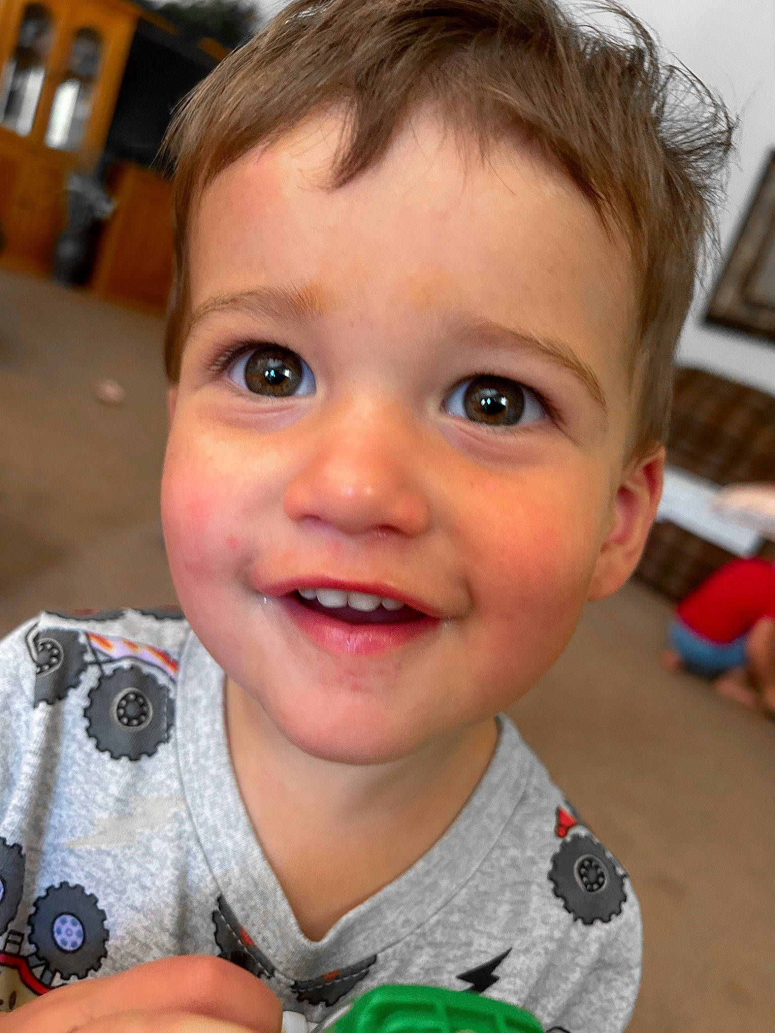 Kash is registered to the contest to win money with this photo: cheek, chin, cool, ear, eyebrow, eyelash, facial_expression, forehead, fun, hairstyle, happy, iris, joy, lip, mammal, mouth, nose, organ, person, skin