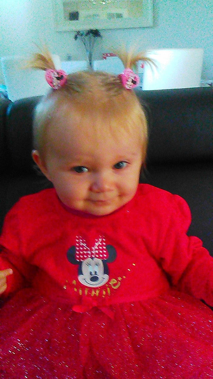 Kim a rejoint le concours — aidez-le/la à gagner de superbes lots ! baby, cheek, child, head, magenta, person, pink, skin, toddler