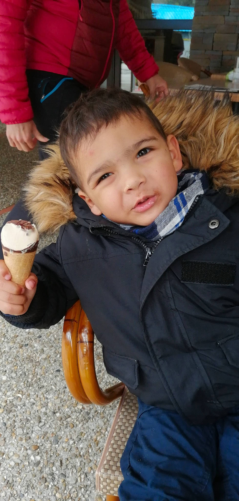 Tyméo participe au concours pour gagner de l'argent avec cette photo : child, person, smile, toddler