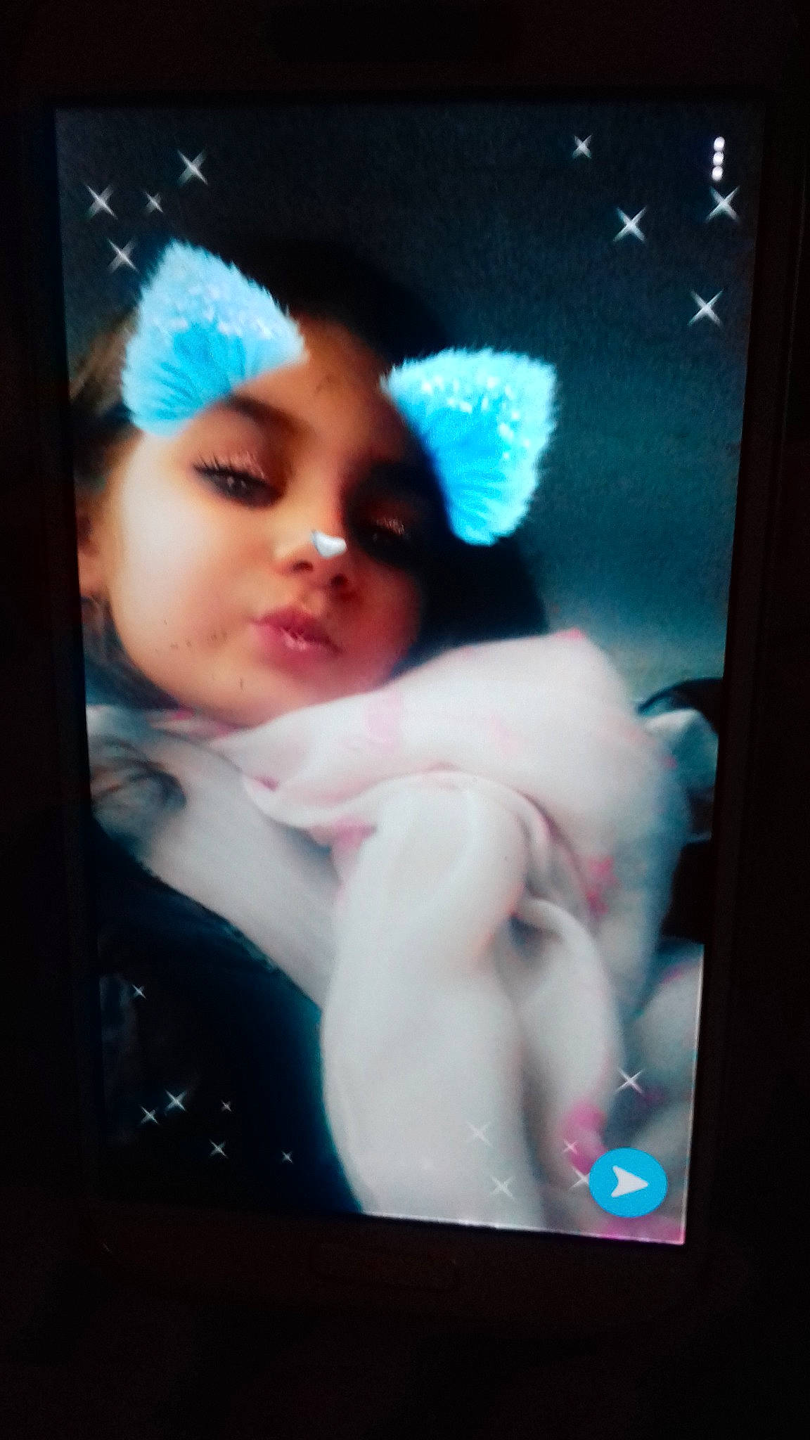 Gwenaelle participe au concours pour gagner de l'argent avec cette photo : baby, beauty, black_hair, cheek, child, cool, ear, eye, fur, headgear, lip, nose, person, photography, pink, selfie, skin, smile, snapshot, toddler