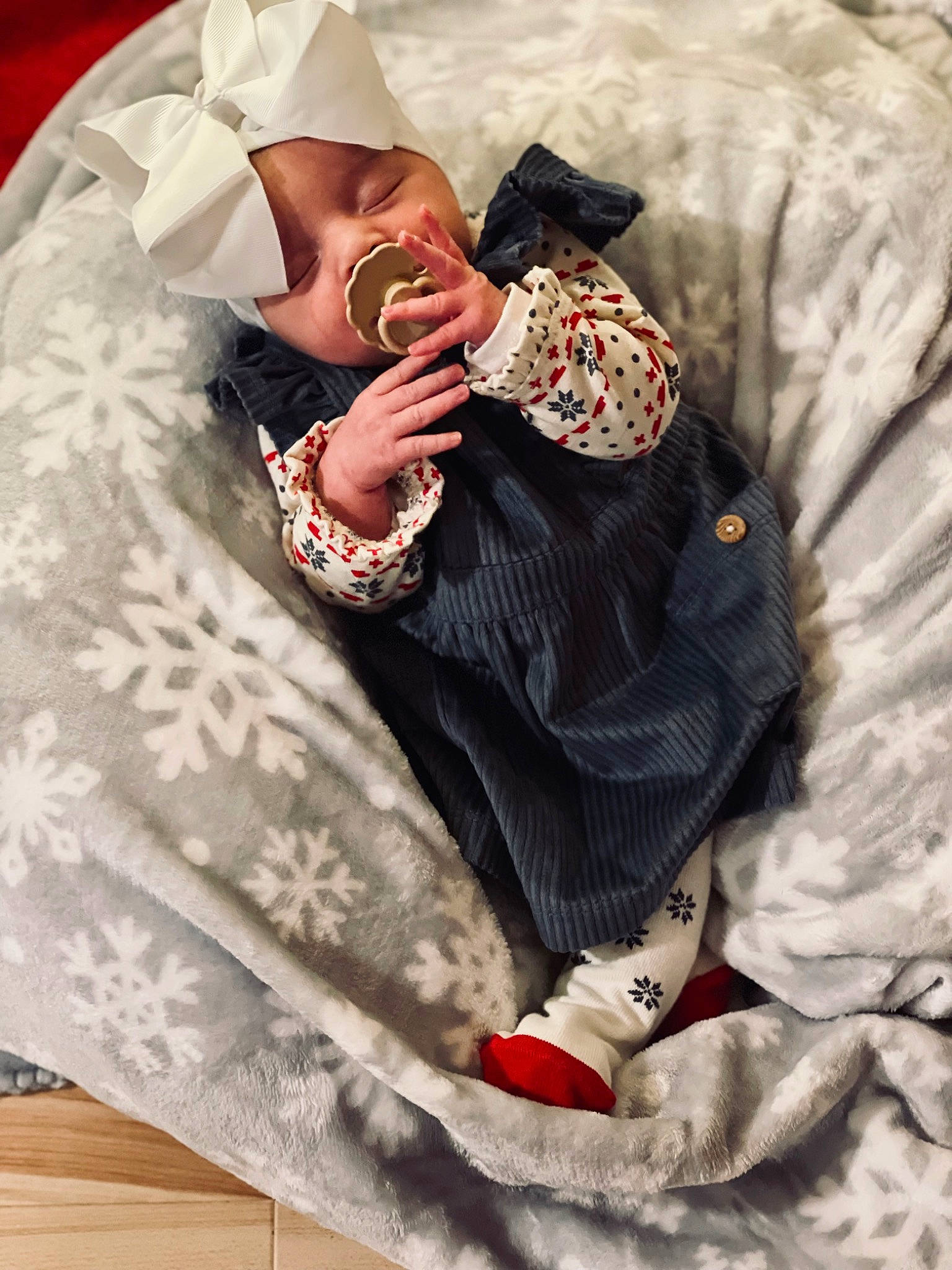 Legacy is registered to the contest to win money with this photo: bracelet, child, comfort, eyewear, fashion_accessory, formal_wear, gesture, happy, headgear, headpiece, headwear, human_leg, jewellery, linens, necklace, pattern, person, pink, sitting, sleeve