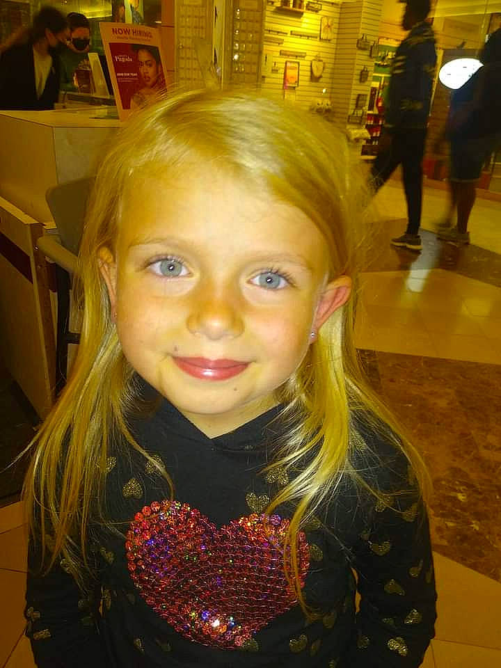 Autumn is registered to the contest to win money with this photo: cheek, chin, cool, eyebrow, eyelash, fashion, fashion_design, forehead, fun, hairstyle, iris, jaw, joy, lip, long_hair, makeover, mouth, nose, person, smile