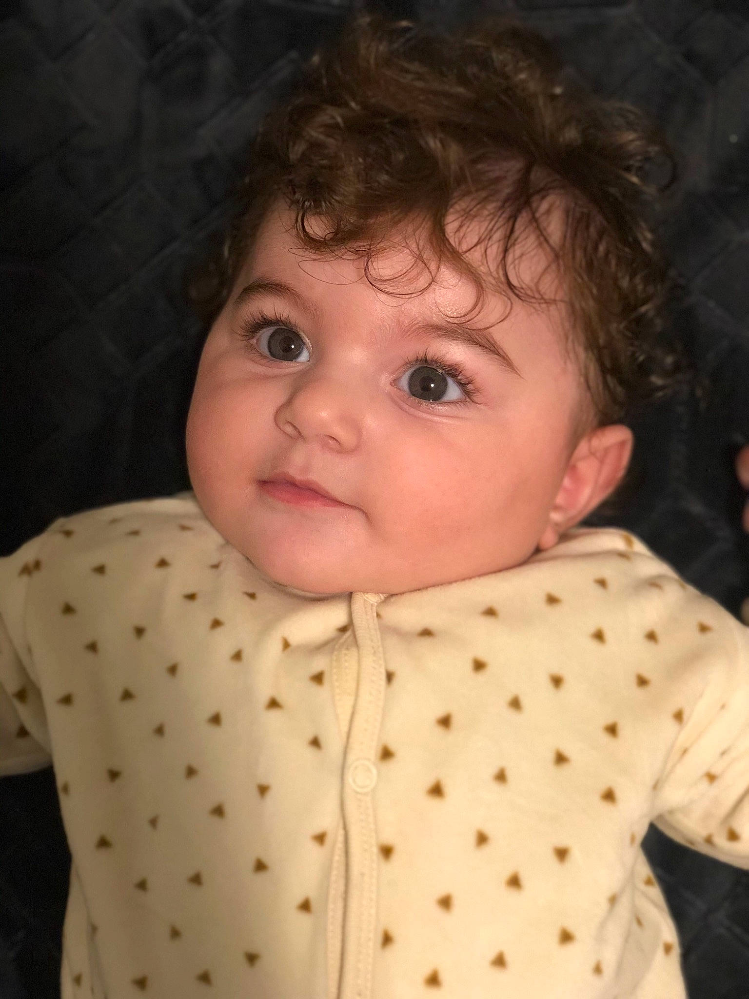 Adelina participe au concours pour gagner de l'argent avec cette photo : baby, beauty, brown_hair, cheek, child, chin, design, eye, face, forehead, hair, head, iris, lip, neck, nose, pattern, person, pink, skin