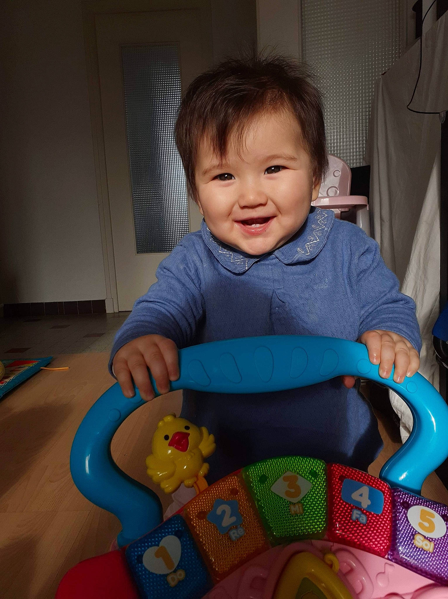 Lilyana a rejoint le concours — aidez-le/la à gagner de superbes lots ! baby, baby_playing_with_toys, baby_products, baby_toddler_clothing, baby_toys, child, joy, laugh, person, play, product, toddler, tooth, toy