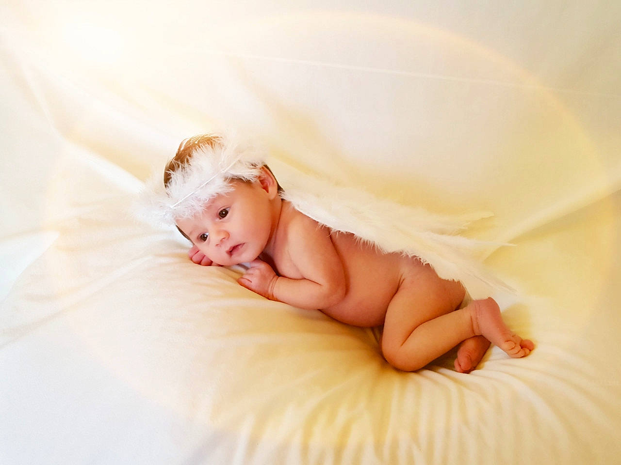 Maliyah is registered to the contest to win money with this photo: bedtime, child, human_action, infant, person, photo_shoot, photography, portrait_photography, product, skin, sleep, toddler