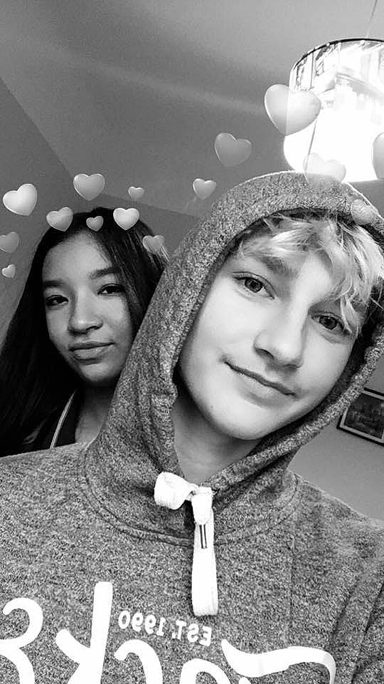 Emma participe au concours pour gagner de l'argent avec cette photo : beauty, black_and_white, black_hair, cool, eye, fun, headgear, headwear, human, joy, lady, lip, monochrome, monochrome_photography, nose, outerwear, person, photography, selfie, smile