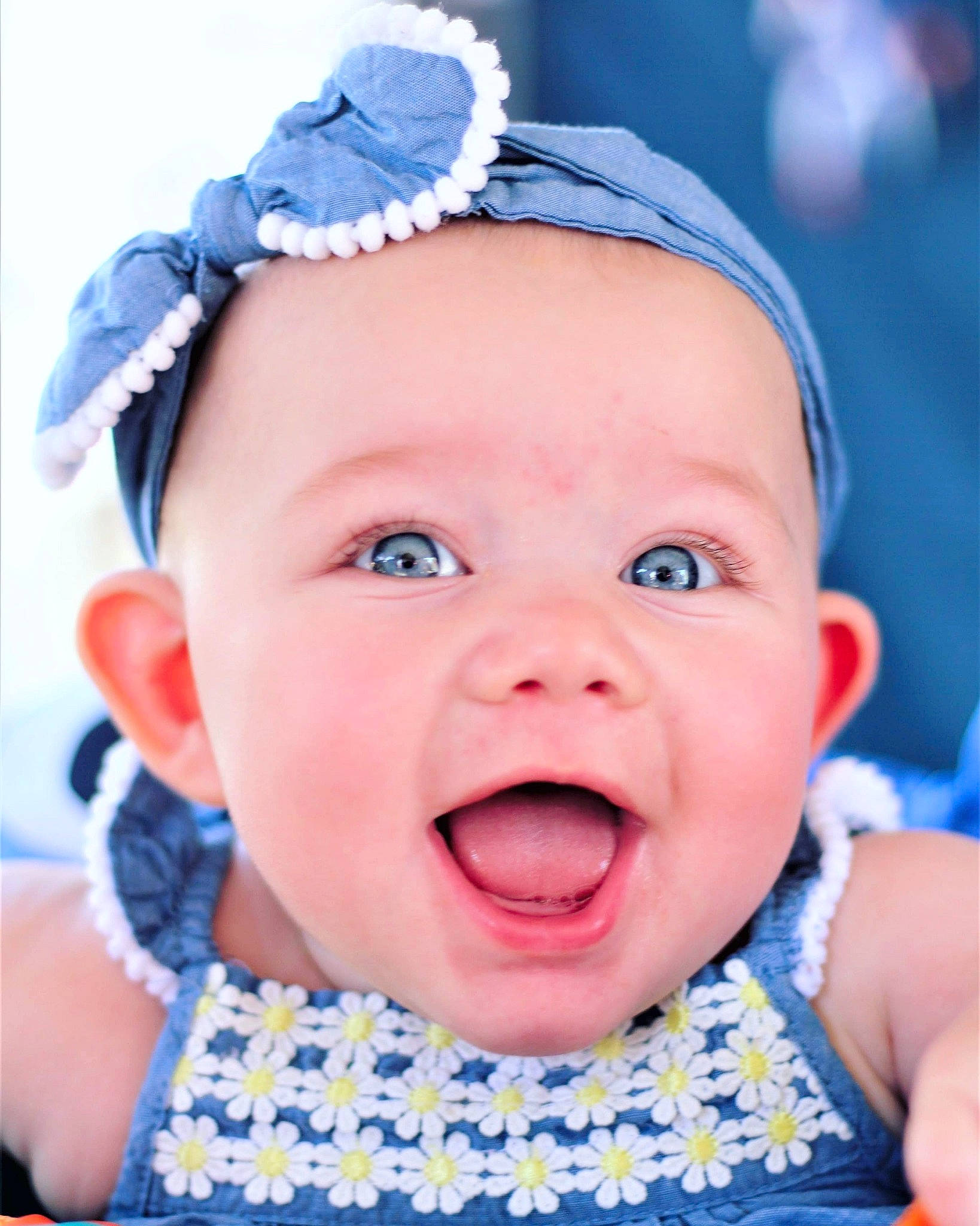 Cambria is registered to the contest to win money with this photo: baby, baby_laughing, baby_making_funny_faces, cheek, child, ear, face, facial_expression, fashion_accessory, hair_accessory, happy, head, headgear, laugh, lip, mouth, nose, person, skin, smile