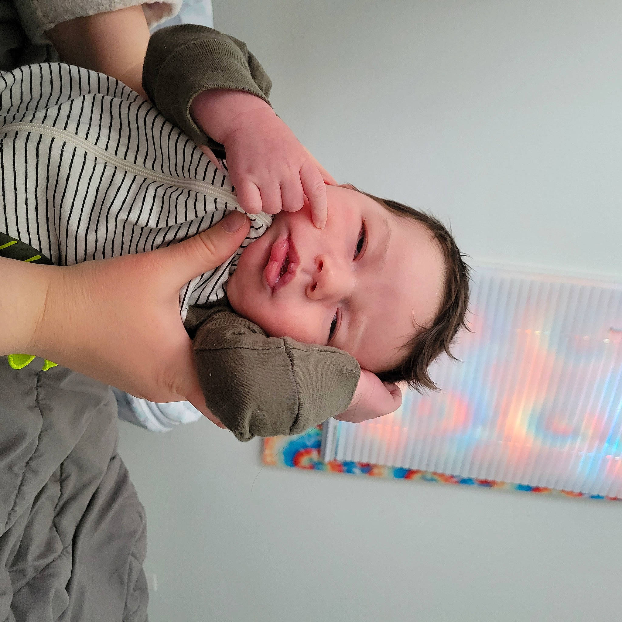 Caspian is registered to the contest to win money with this photo: abdomen, arm, child, comfort, elbow, eyelash, eyewear, gesture, happy, human_leg, joint, knee, nail, neck, pattern, person, shoulder, sleeve, thigh, trunk