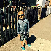 Muyiwa is registered to the contest to win money with this photo: