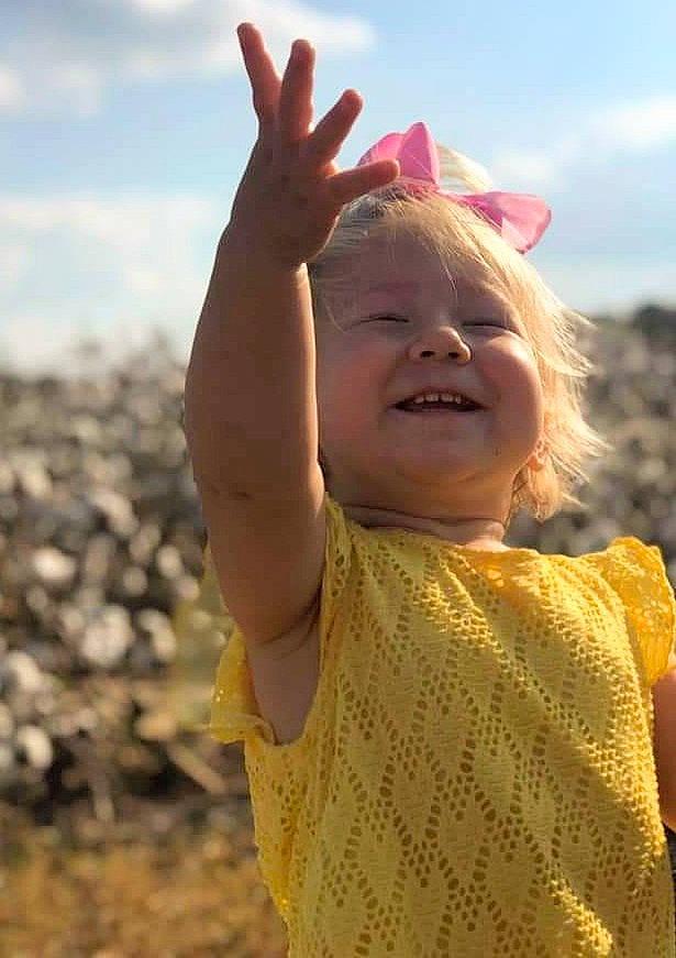 Kenzley joined the competition — help win amazing prizes! adaptation, arm, child, facial_expression, finger, fun, gesture, hand, happy, neck, people_in_nature, person, smile, sunlight