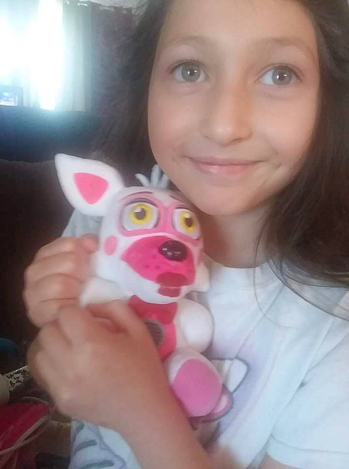 Alison is registered to the contest to win money with this photo: cheek, child, ear, eye, face, fawn, happy, head, joy, lip, nose, person, photography, pink, selfie, skin, smile, toddler