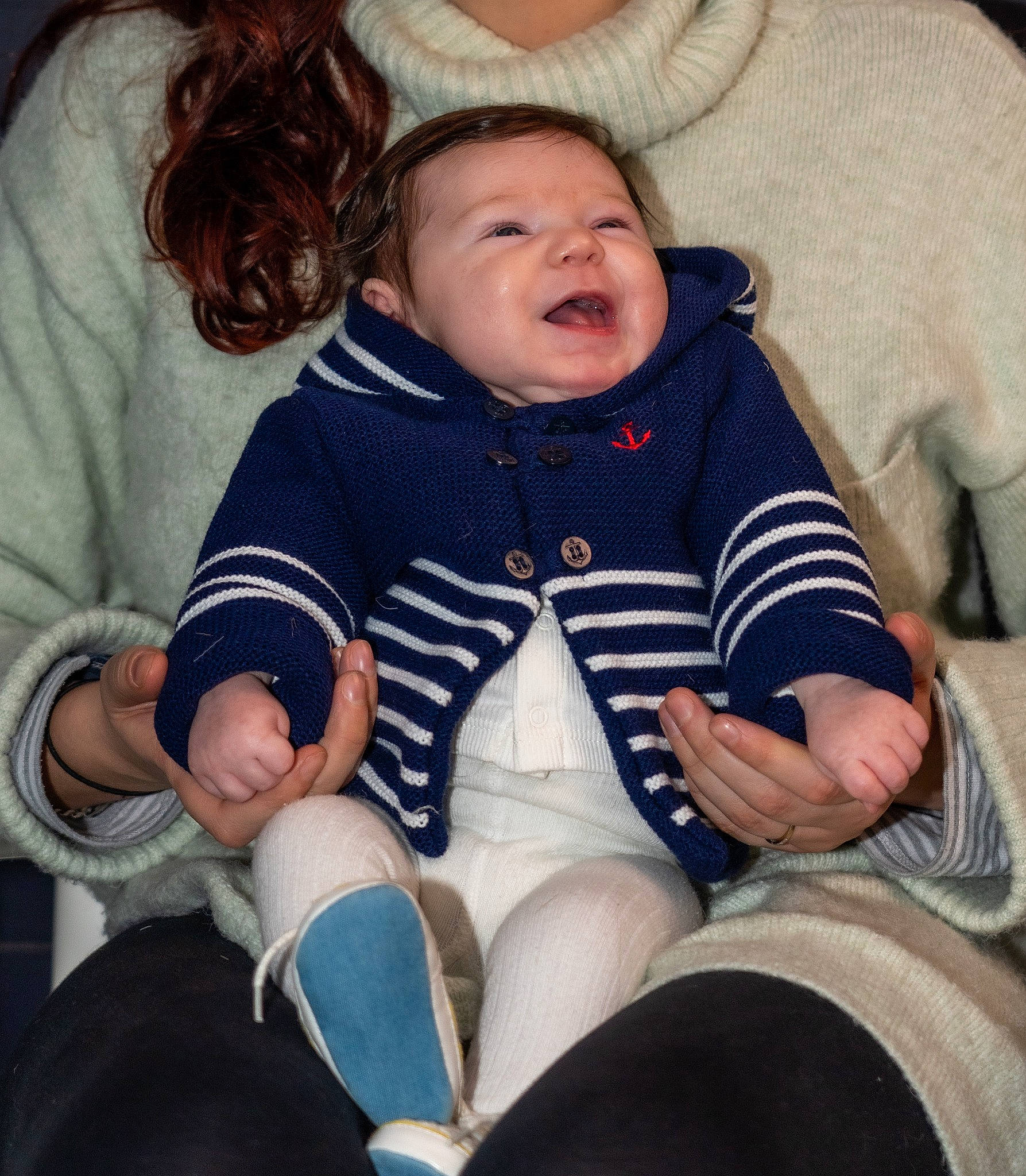 Elfie participe au concours pour gagner de l'argent avec cette photo : baby, baby_toddler_clothing, cheek, child, comfort, happy, human, human_leg, jacket, knee, lap, organ, people, person, sitting, skin, sleeve, sock, textile, thigh