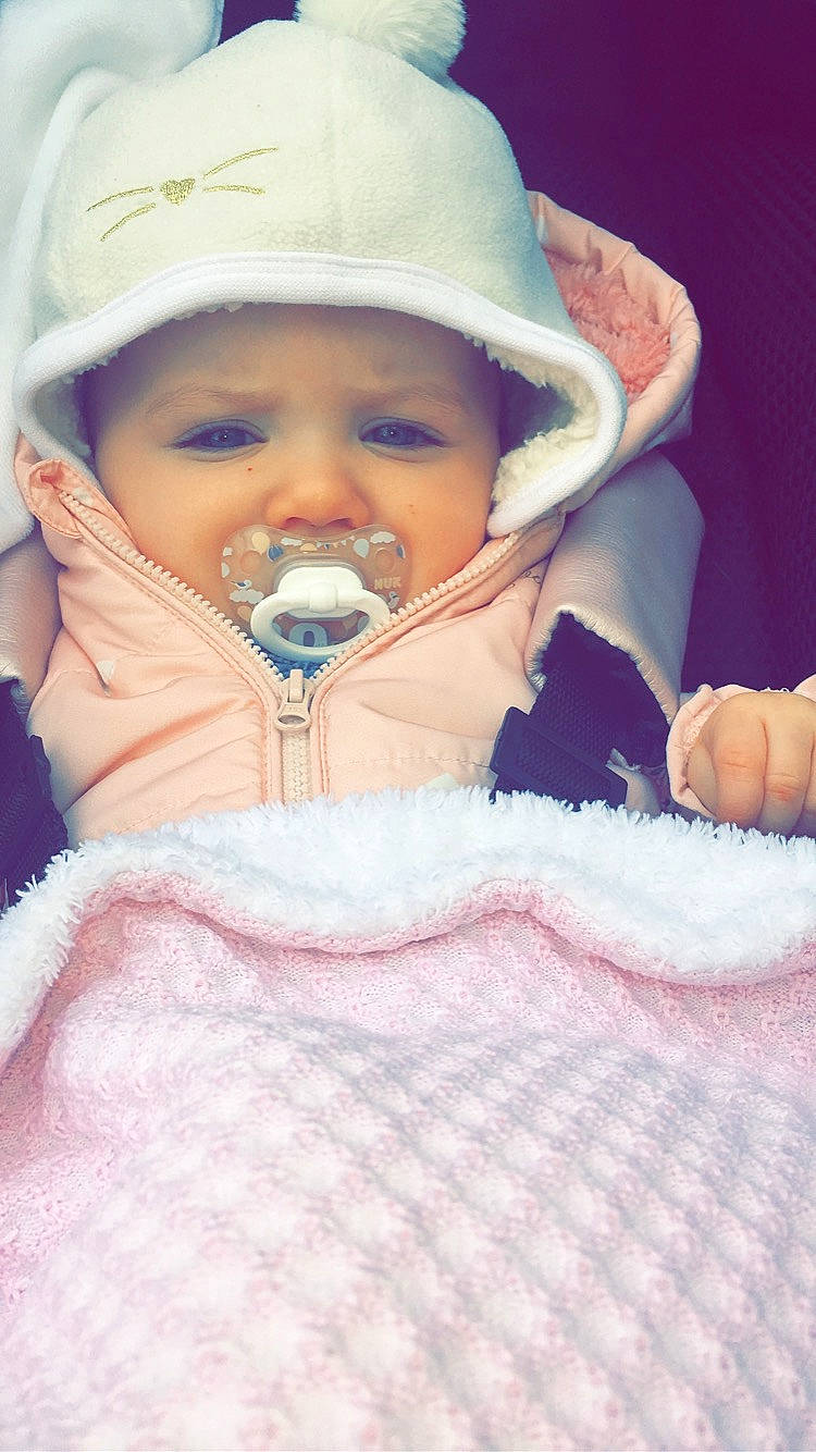 Mayway a rejoint le concours — aidez-le/la à gagner de superbes lots ! baby, baby_toddler_clothing, cap, cheek, chin, eye, eyebrow, eyelash, happy, head, headgear, headwear, human_body, iris, lip, mouth, nose, person, pink, skin