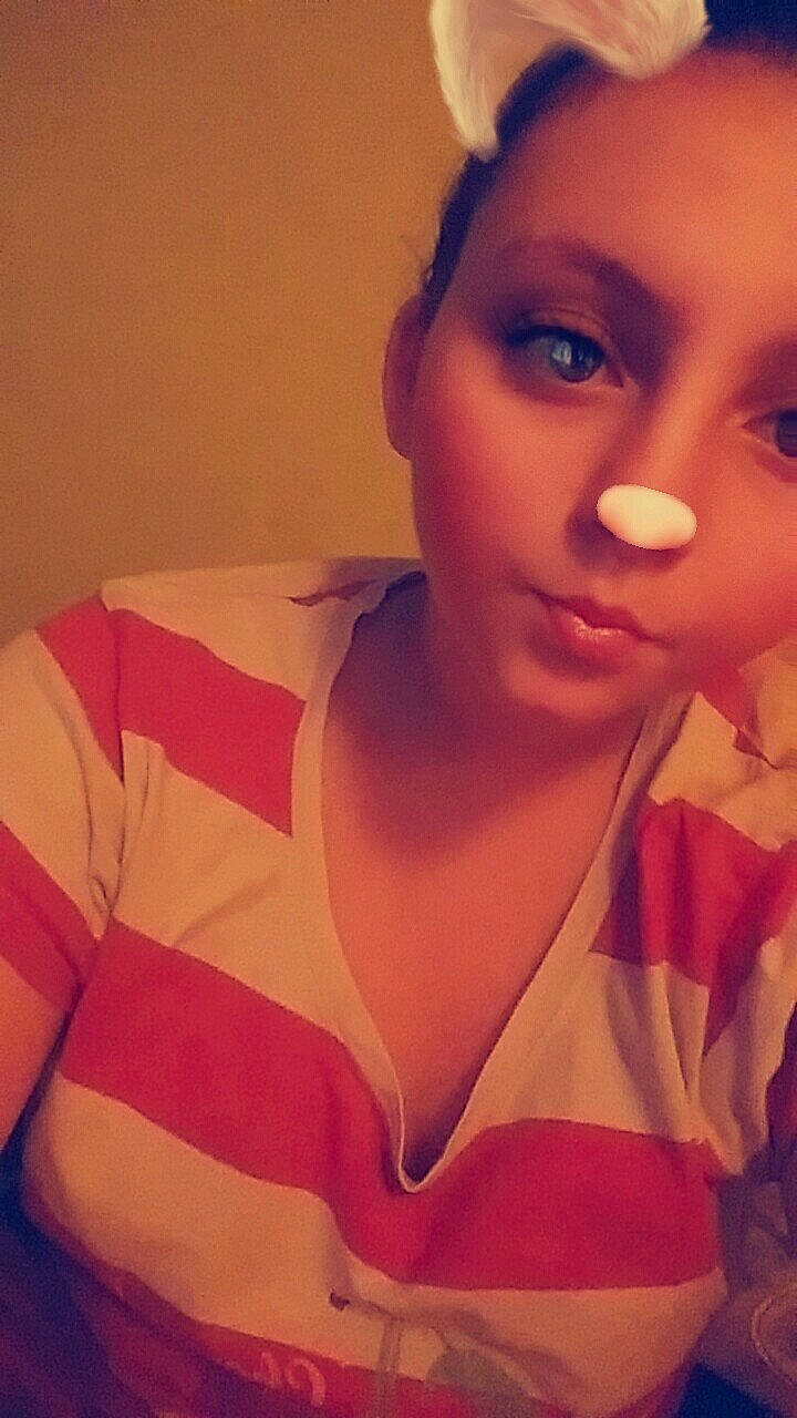 Madyson participe au concours pour gagner de l'argent avec cette photo : beauty, blond, brown_hair, color, dress, face, girl, hair, hairstyle, image, lady, model, nose, organ, person, photography, red, selfie, skin, woman