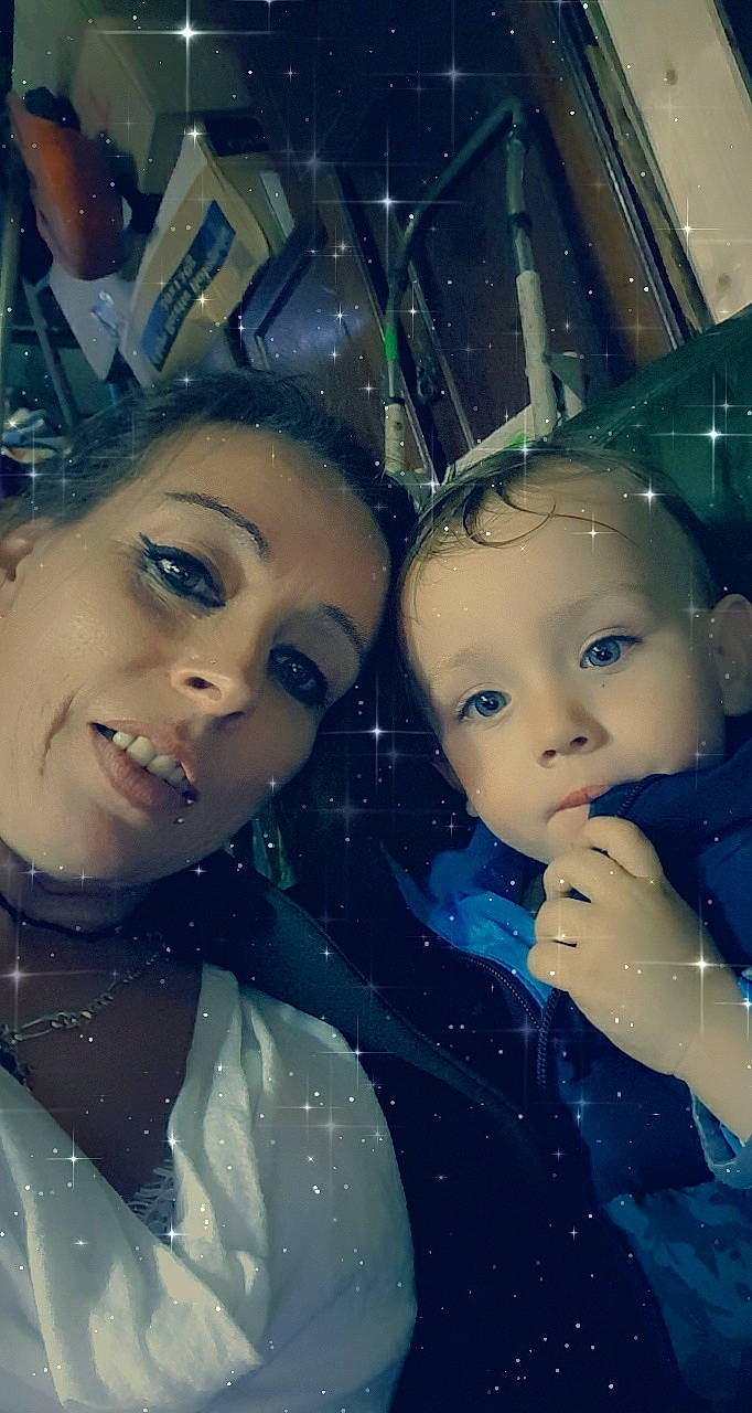 Sam participe au concours pour gagner de l'argent avec cette photo : baby, body_jewelry, cheek, curious, eye, eye_liner, eyebrow, eyelash, forehead, iris, lip, makeover, mouth, nose, person, selfie