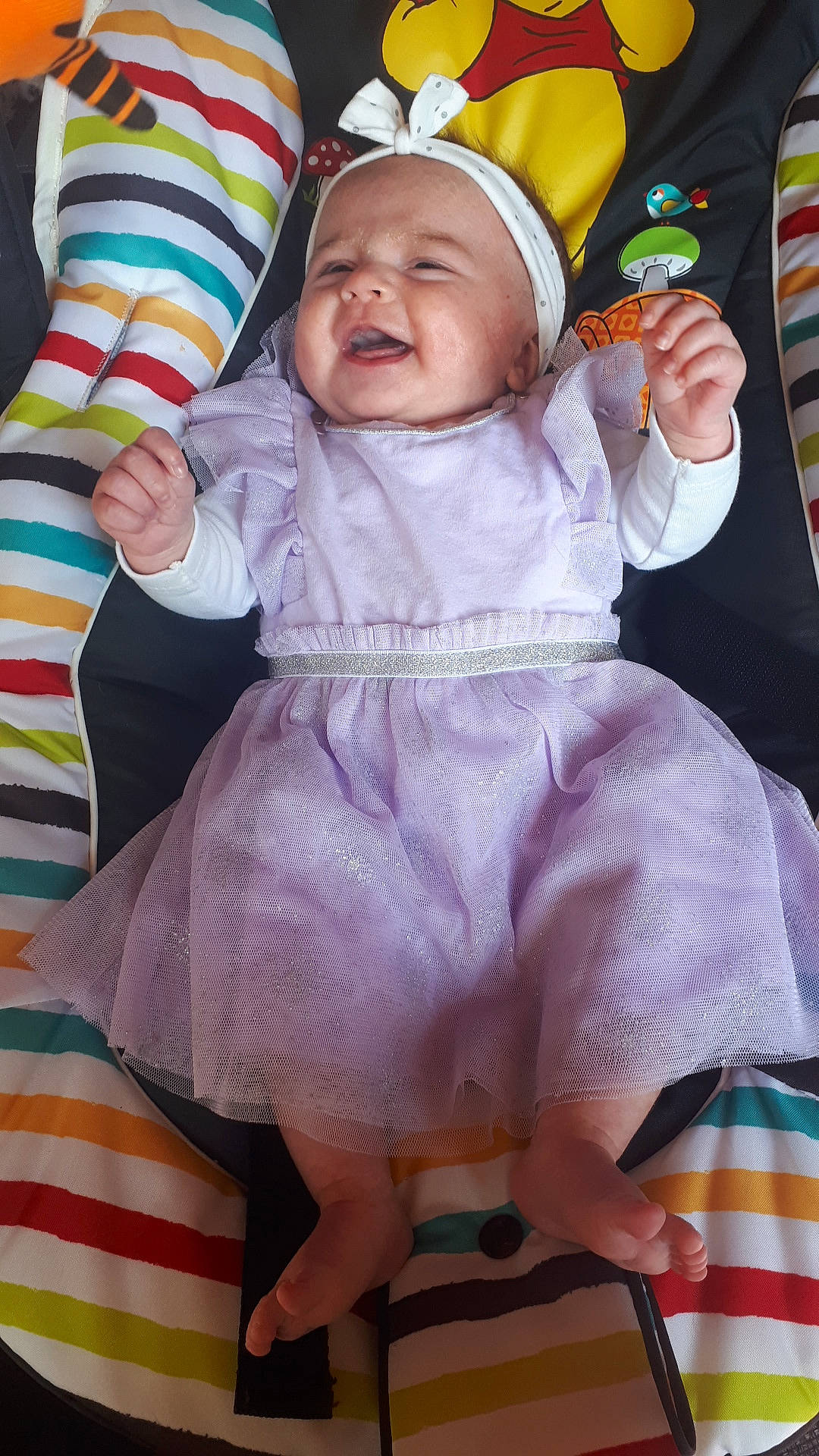 Daisy participe au concours pour gagner de l'argent avec cette photo : baby, baby_toddler_clothing, cheek, child, fun, headwear, person, skin, smile, textile, toddler