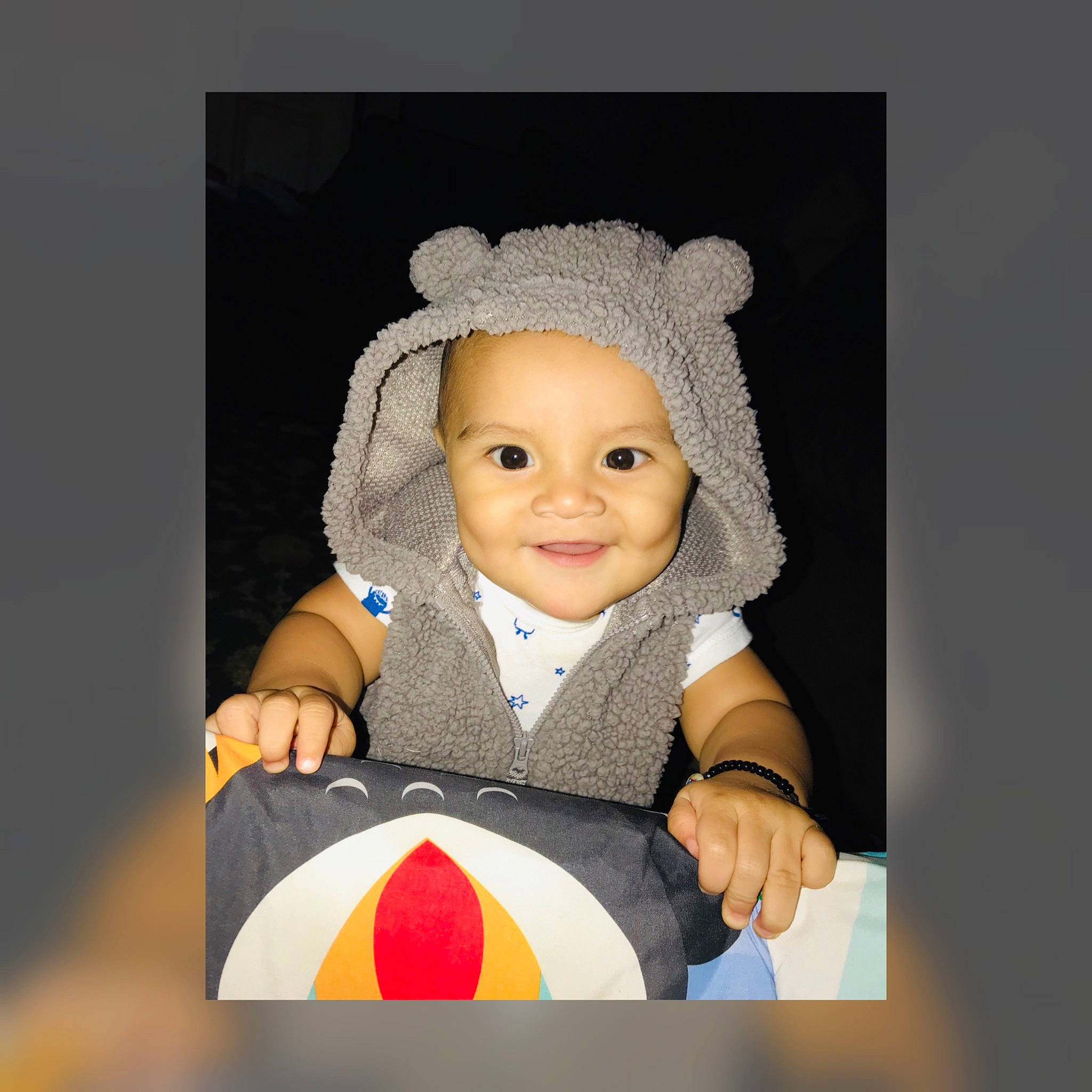 Gael is registered to the contest to win money with this photo: art, baby, child, head, headgear, joy, person, photography, portrait, portrait_photography, product, stock_photography, toddler