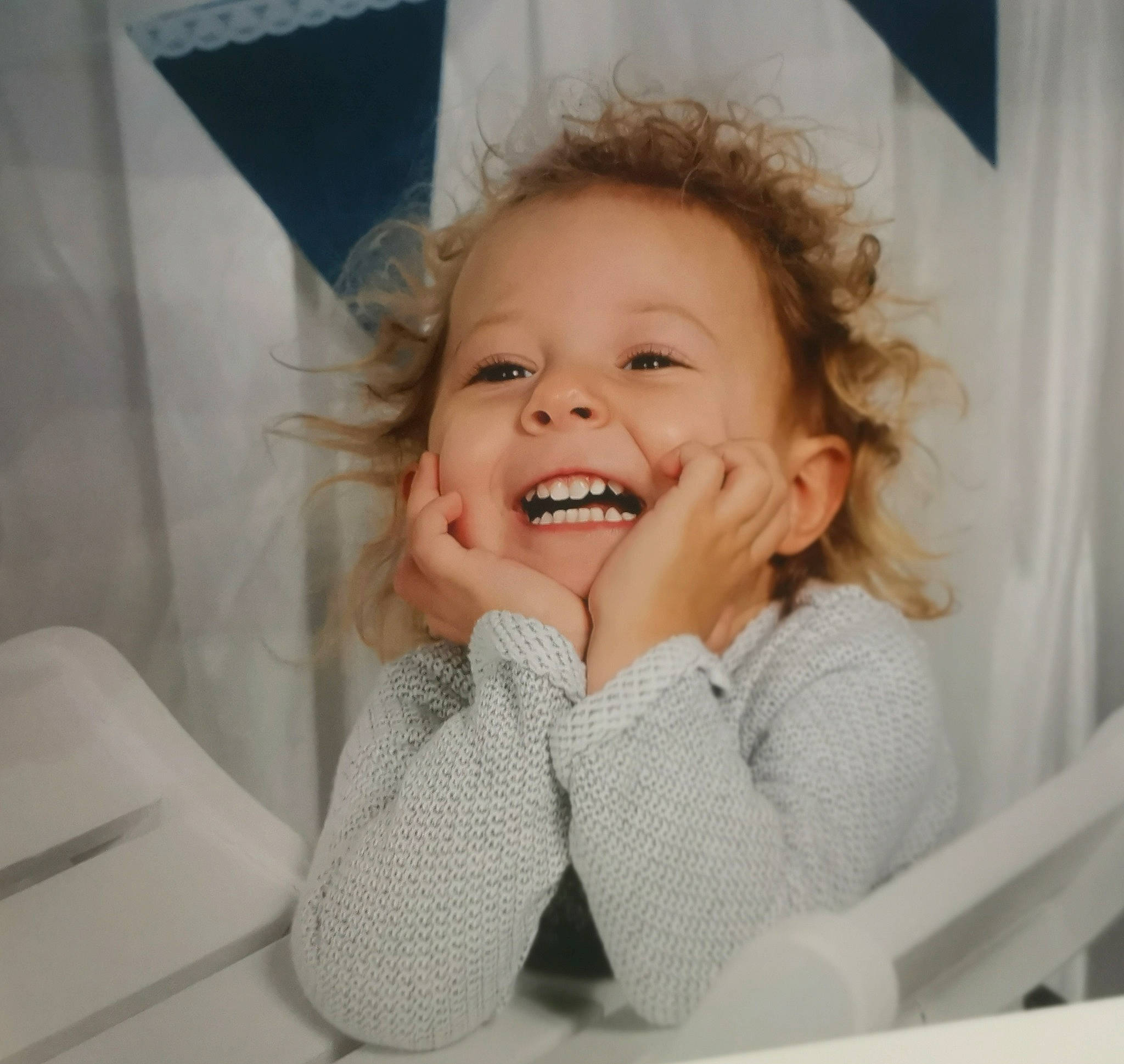 Hélyanna a rejoint le concours — aidez-le/la à gagner de superbes lots ! baby, baby_laughing, cheek, child, chin, ear, face, facial_expression, gesture, happy, head, laugh, mouth, nose, person, shout, skin, smile, toddler, tooth