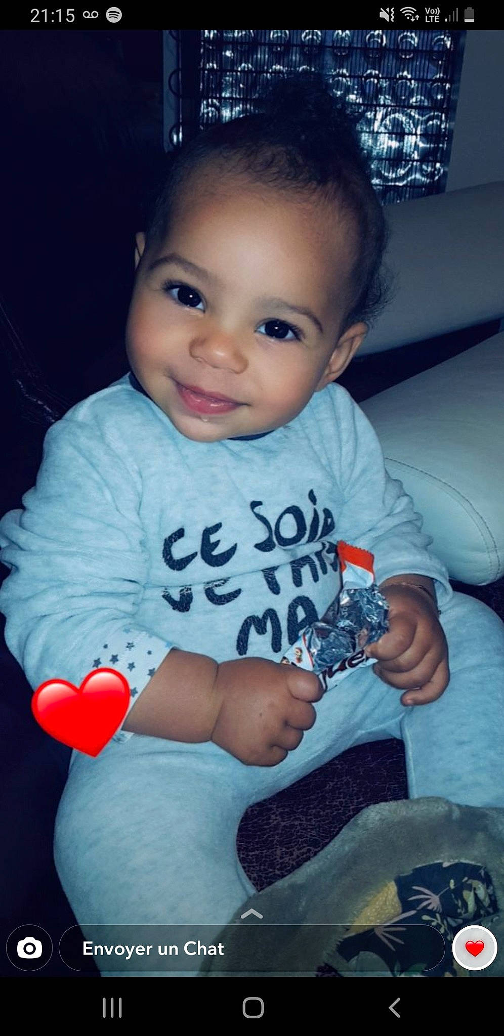 Mattyana participe au concours pour gagner de l'argent avec cette photo : arm, azure, baby_toddler_clothing, cheek, eye, face, facial_expression, hairstyle, hand, head, human, human_body, joy, lip, mouth, nose, organ, person, product, skin