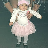 Desi is registered to the contest to win money with this photo: