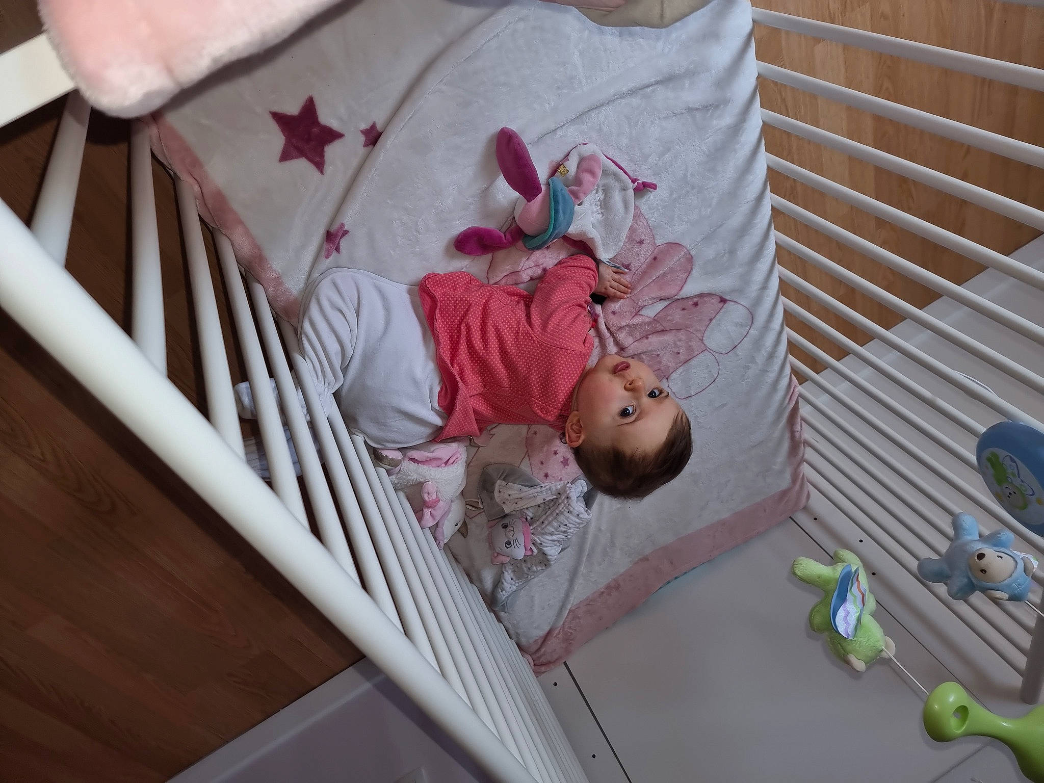 Liyah a rejoint le concours — aidez-le/la à gagner de superbes lots ! baby, baby_products, baby_safety, baby_toddler_clothing, bed, bedding, child, comfort, cradle, infant_bed, leisure, linens, magenta, nursery, person, pink, product, room, toddler, toy