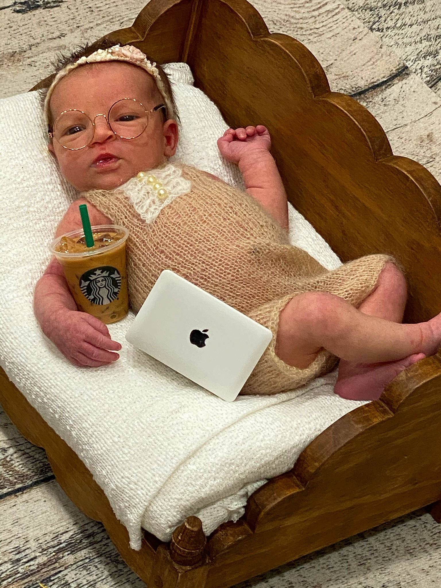 Lakyn is registered to the contest to win money with this photo: baby, baby_sleeping, child, comfort, communication_device, eyewear, facial_expression, finger, gadget, hand, human, lap, laptop, linens, office_equipment, people, person, reading, sitting, textile