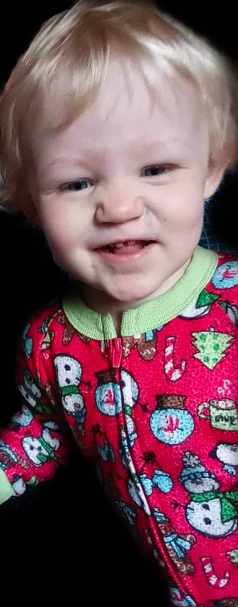 Rozlyn is registered to the contest to win money with this photo: baby_toddler_clothing, cheek, eye, eyebrow, facial_expression, happy, head, iris, lip, mouth, neck, nose, organ, outerwear, person, photograph, product, skin, sleeve, smile