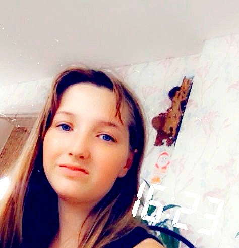 Loanna participe au concours pour gagner de l'argent avec cette photo : beauty, black_hair, child, child_model, eye, eyebrow, face, forehead, hair, hairstyle, happy, head, jaw, lip, long_hair, nose, person, photography, selfie, skin