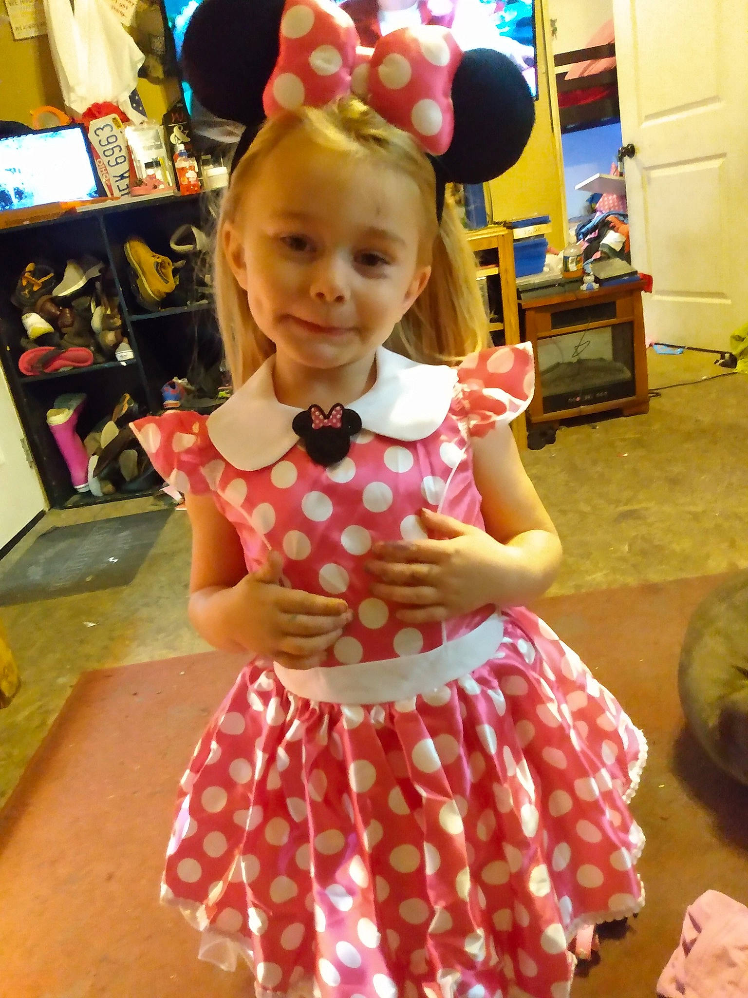 Everley is registered to the contest to win money with this photo: baby_toddler_clothing, balloon, chair, child, day_dress, dress, event, flooring, fun, happy, magenta, one_piece_garment, pattern, person, pink, room, ruffle, skin, sleeve, smile