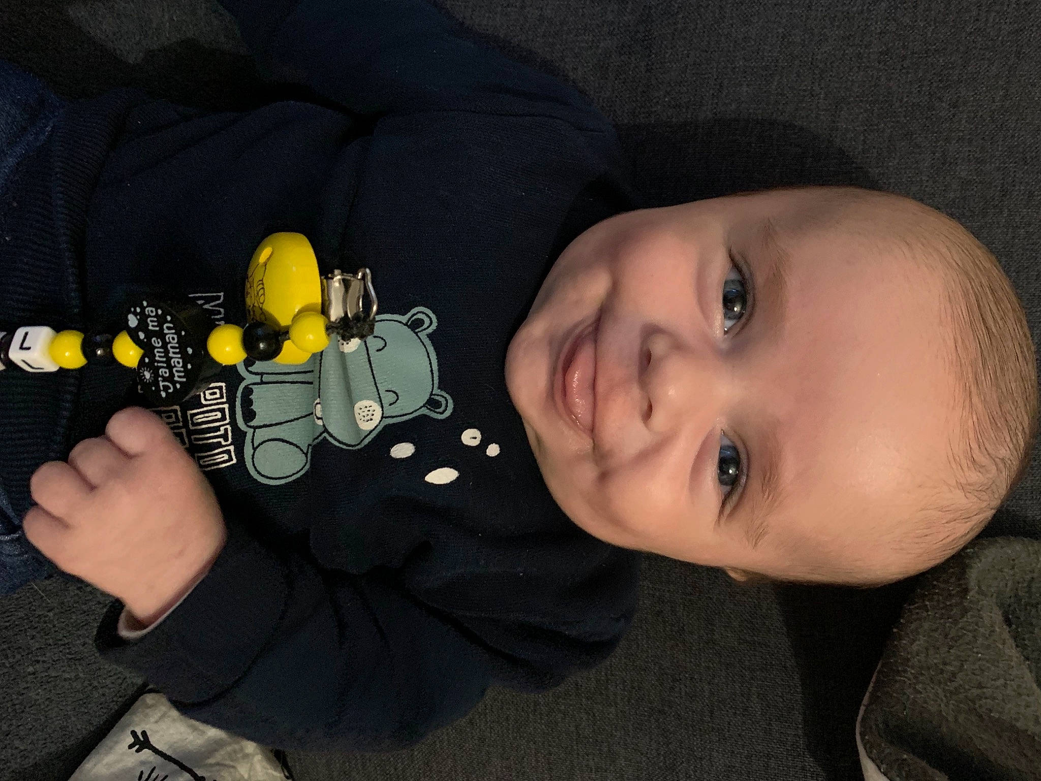 Maël a rejoint le concours — aidez-le/la à gagner de superbes lots ! baby, baby_toddler_clothing, cheek, child, comfort, cool, ear, finger, flash_photography, happy, iris, joy, mouth, musical_instrument, nail, nose, person, skin, sleeve, smile