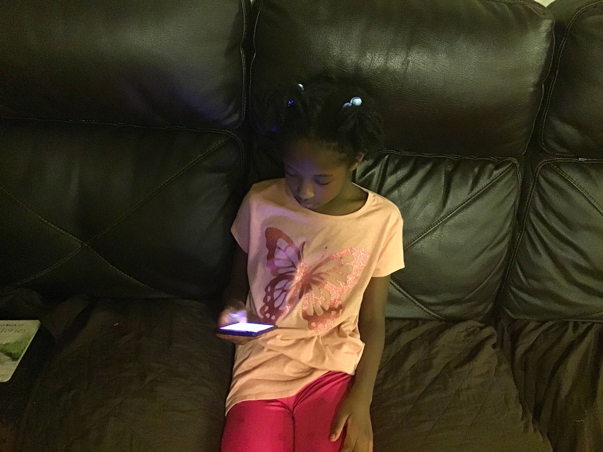 Azaria is registered to the contest to win money with this photo: black_hair, child, fun, leg, person, toddler