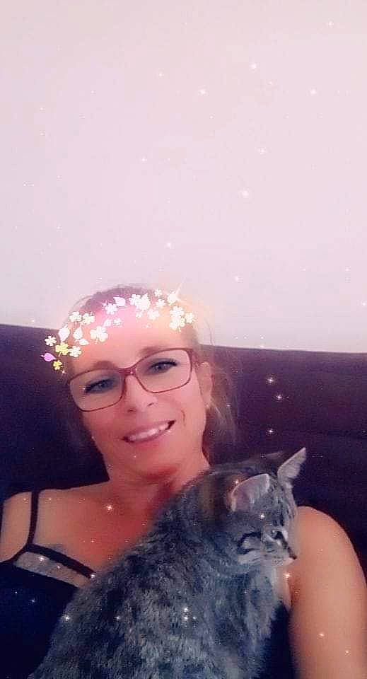 Tigresse a rejoint le concours — aidez-le/la à gagner de superbes lots ! black_hair, cat, ear, eyewear, felidae, forehead, fur, glasses, head, kitten, nose, photography, small_to_medium_sized_cats, whiskers