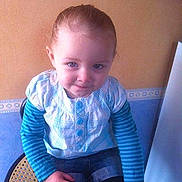 Mya participe au concours pour gagner de l'argent avec cette photo :