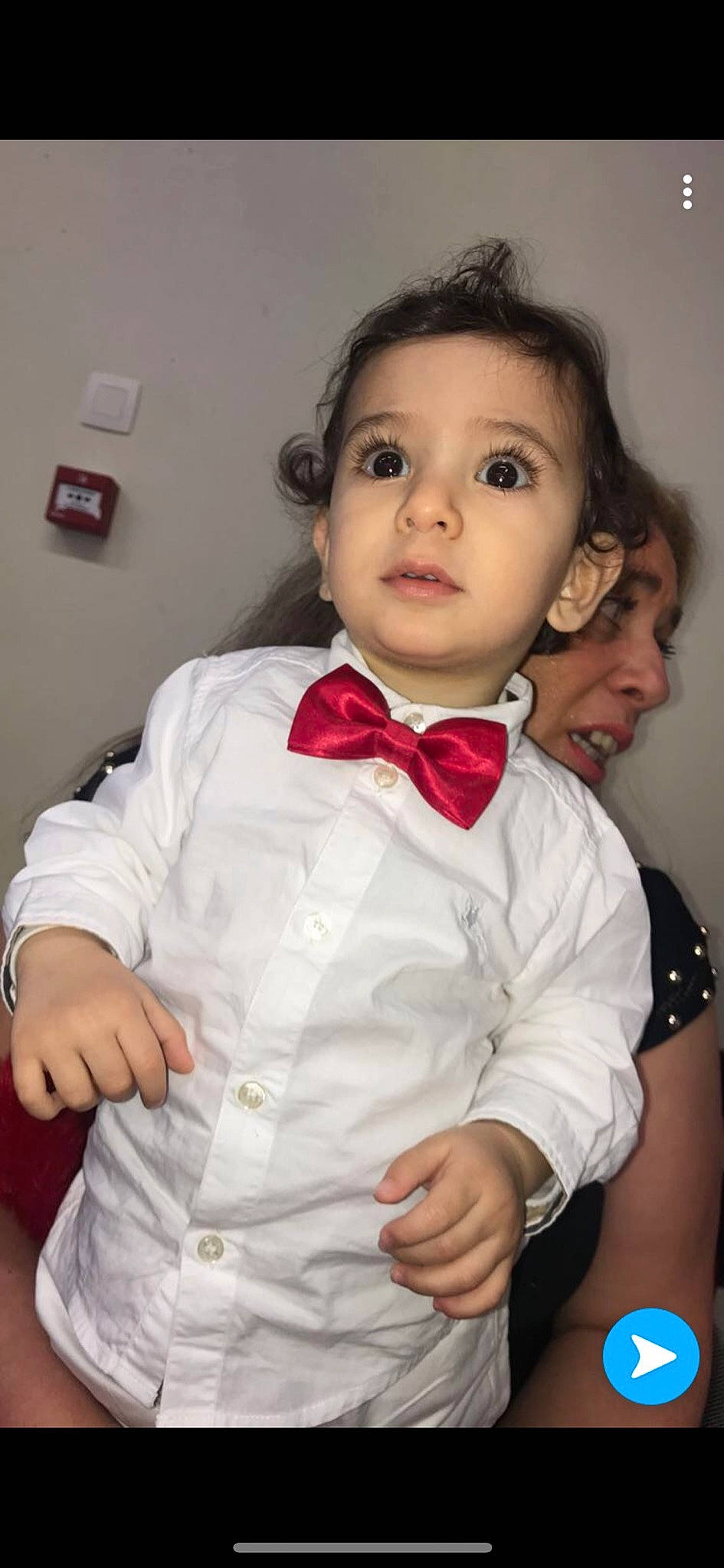 Mañuel participe au concours pour gagner de l'argent avec cette photo : bow_tie, cheek, child, fashion_accessory, person, smile, tie, toddler