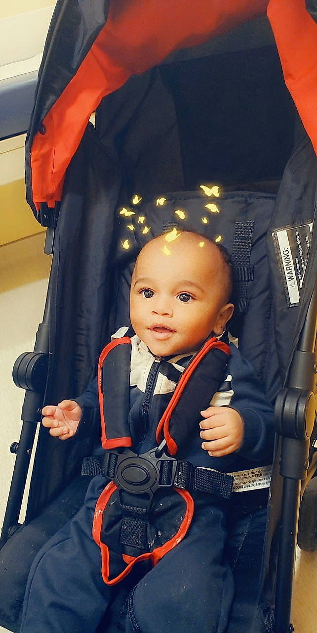 Maysson a rejoint le concours — aidez-le/la à gagner de superbes lots ! baby_carriage, baby_products, child, person, product, toddler