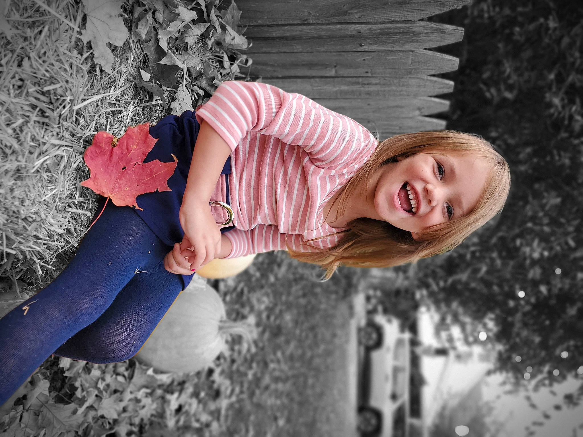 April is registered to the contest to win money with this photo: blond, brown_hair, cool, flash_photography, fun, grass, hair, hairstyle, happy, human_leg, joy, lip, long_hair, people_in_nature, person, pink, plant, smile, thigh, tree