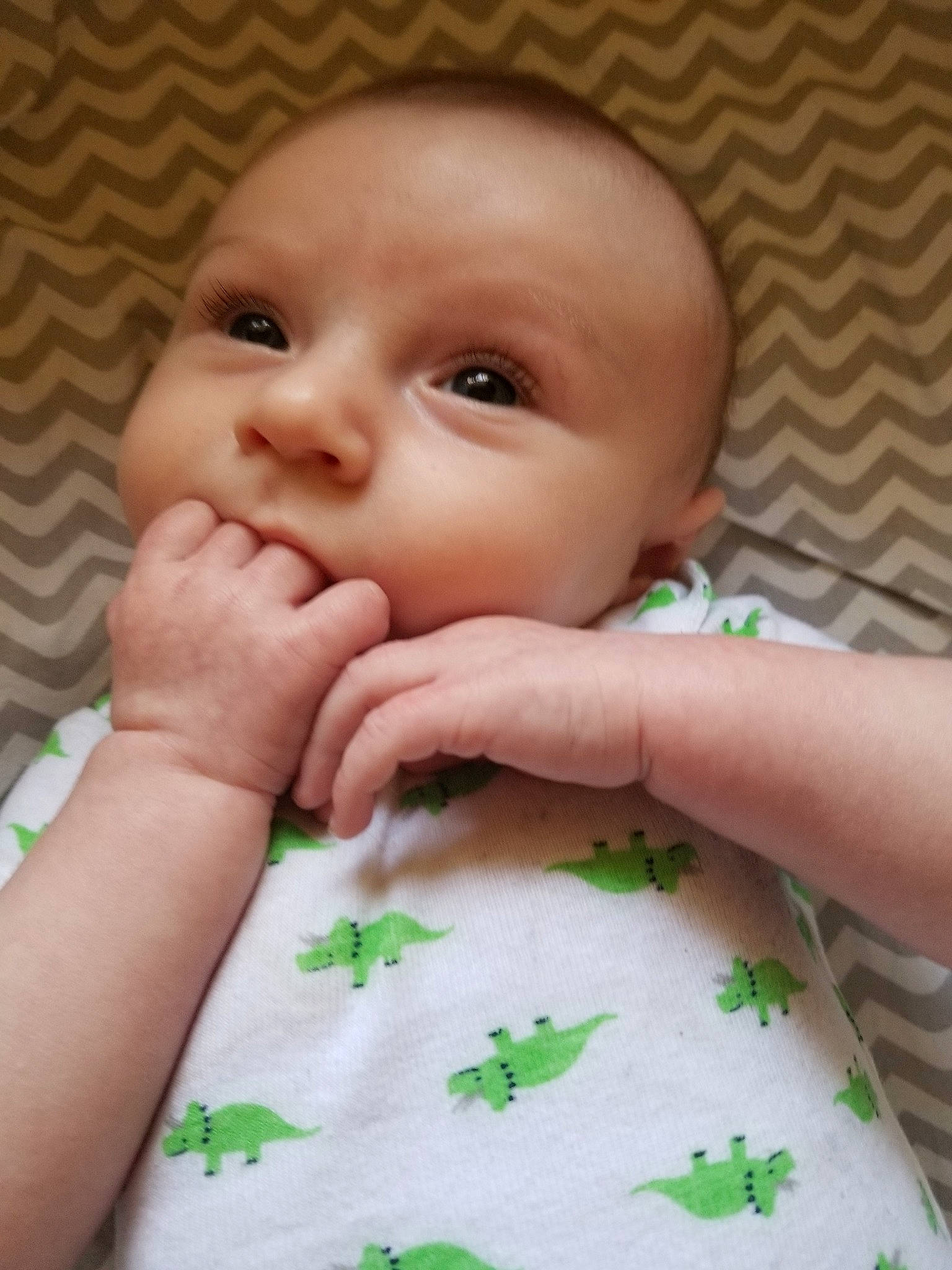Brailyn is registered to the contest to win money with this photo: baby, cheek, child, eye, face, finger, forehead, gesture, green, hand, head, iris, lip, mouth, nail, nose, person, skin, smile, thumb