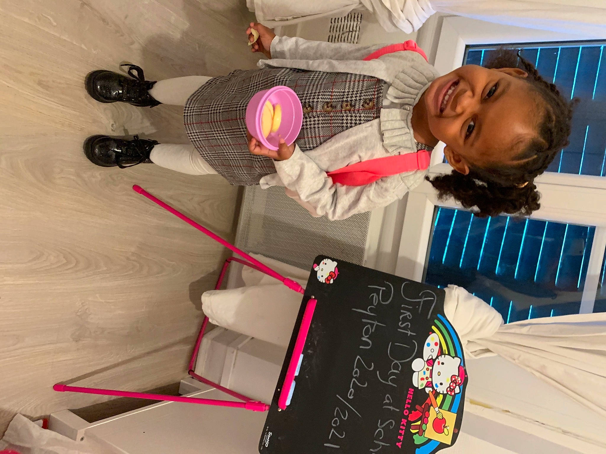 Peyton a rejoint le concours — aidez-le/la à gagner de superbes lots ! audio_equipment, baby, baby_toddler_clothing, curious, joy, person, toddler