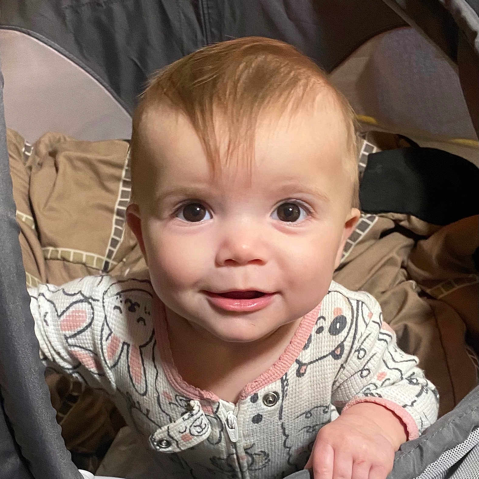 Syciliegh is registered to the contest to win money with this photo: baby, babylaughing, blonde, boy, car, car_interior, carseat, child, clothing, face, glove, hair, happy, head, male, person, photography, portrait, smile, stroller