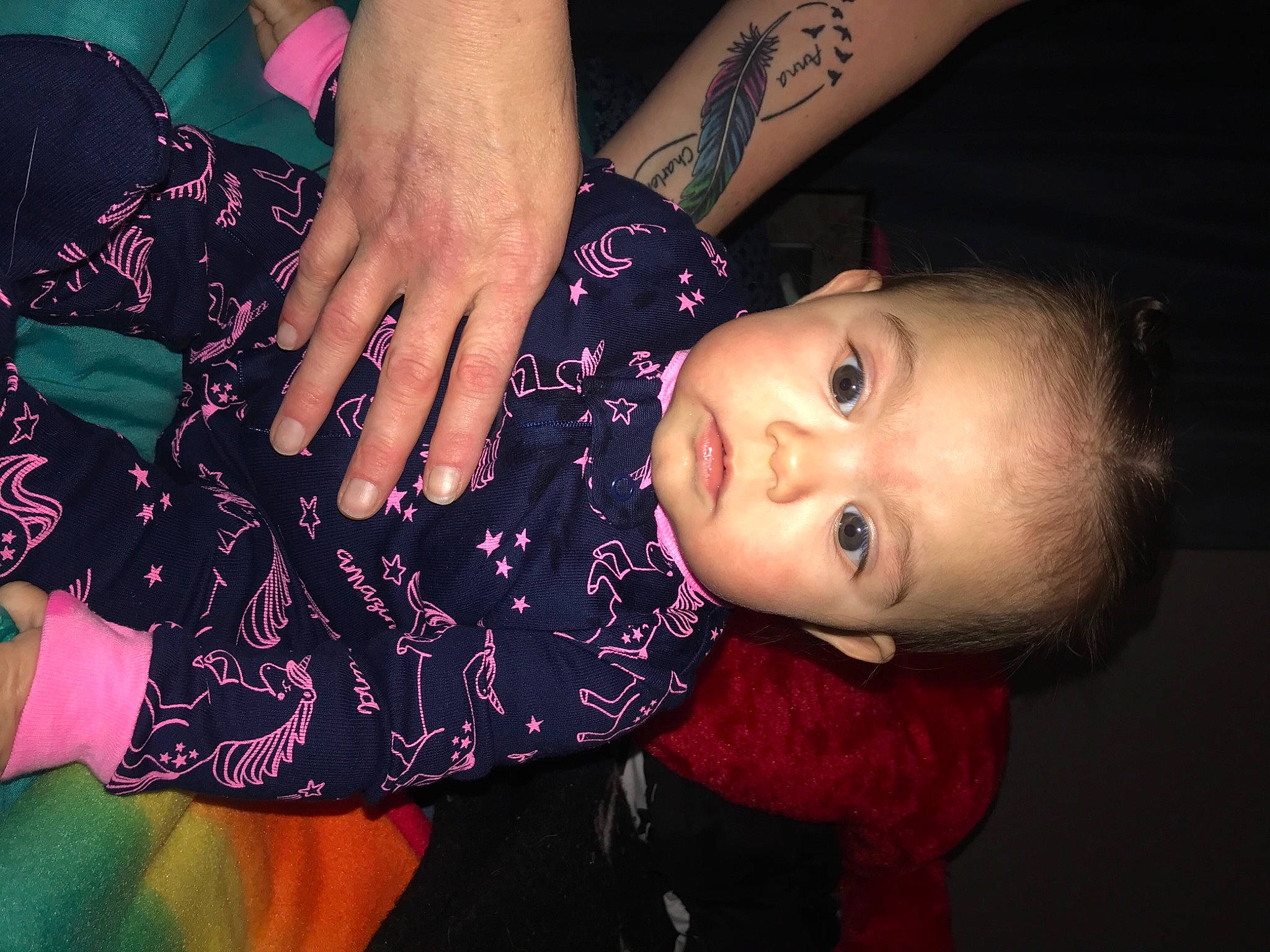 Anais is registered to the contest to win money with this photo: arm, eye, eyelash, face, finger, flash_photography, gesture, hand, happy, head, human_body, leg, lip, nail, organ, person, pink, skin, sleeve, textile