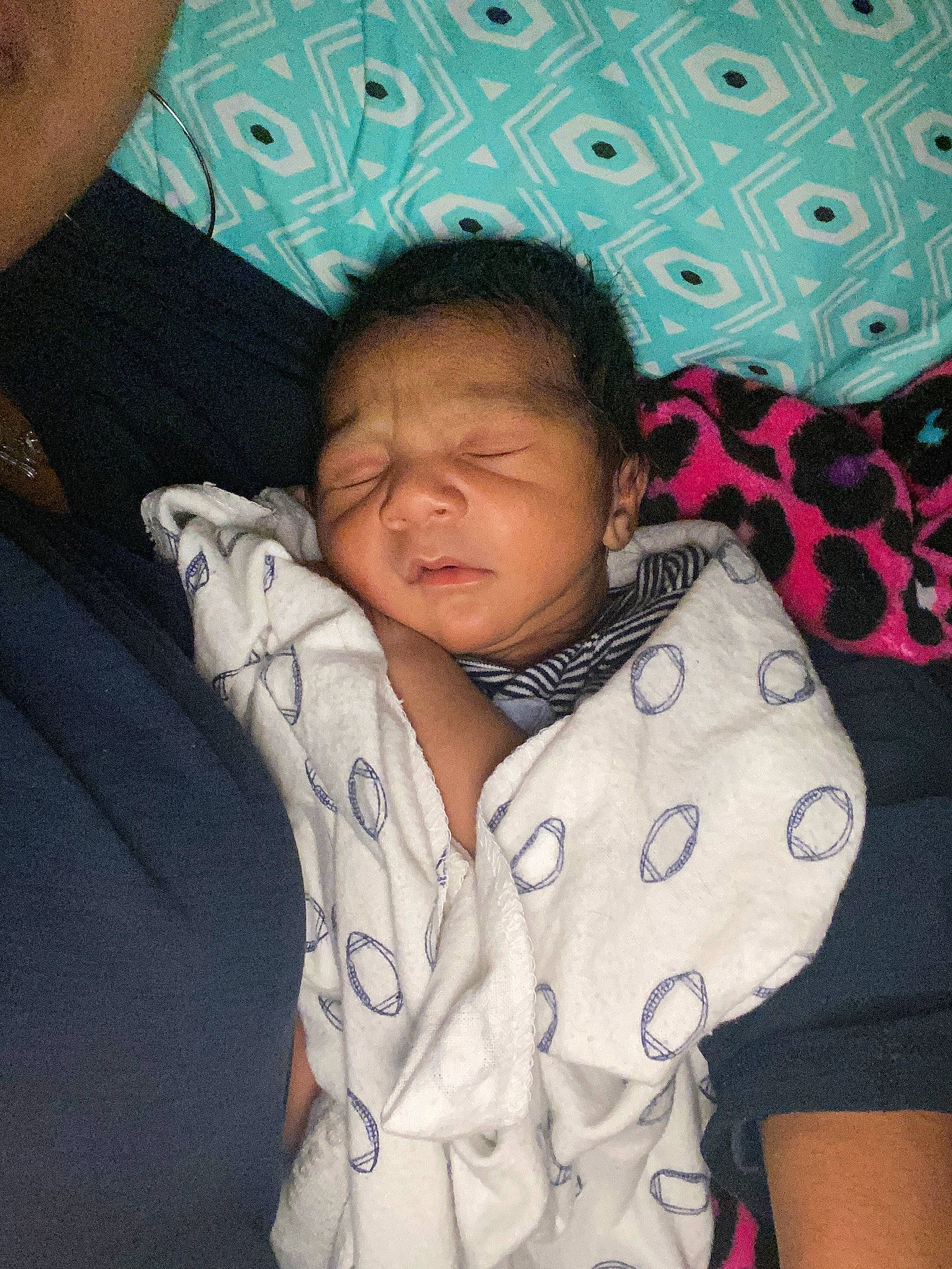 Marcel is registered to the contest to win money with this photo: cheek, chin, comfort, eye, eyebrow, facial_expression, finger, forehead, gesture, hairstyle, happy, head, human, mouth, neck, nose, outerwear, person, skin, sleeve