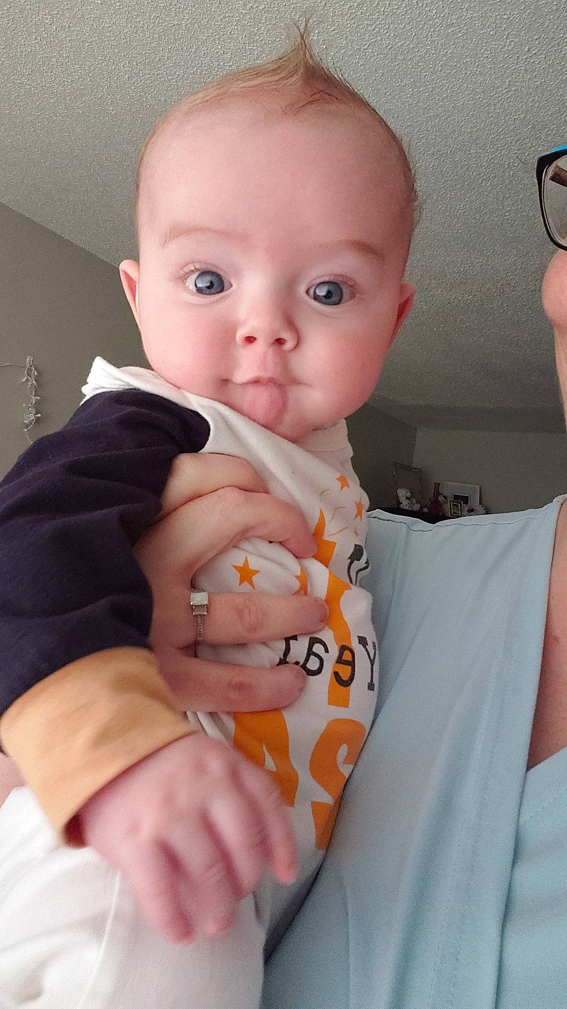 Bearet joined the competition — help win amazing prizes! baby, baby_toddler_clothing, cheek, chin, comfort, finger, gesture, glasses, hand, iris, joint, lip, mouth, muscle, neck, nose, person, product, skin, sleeve