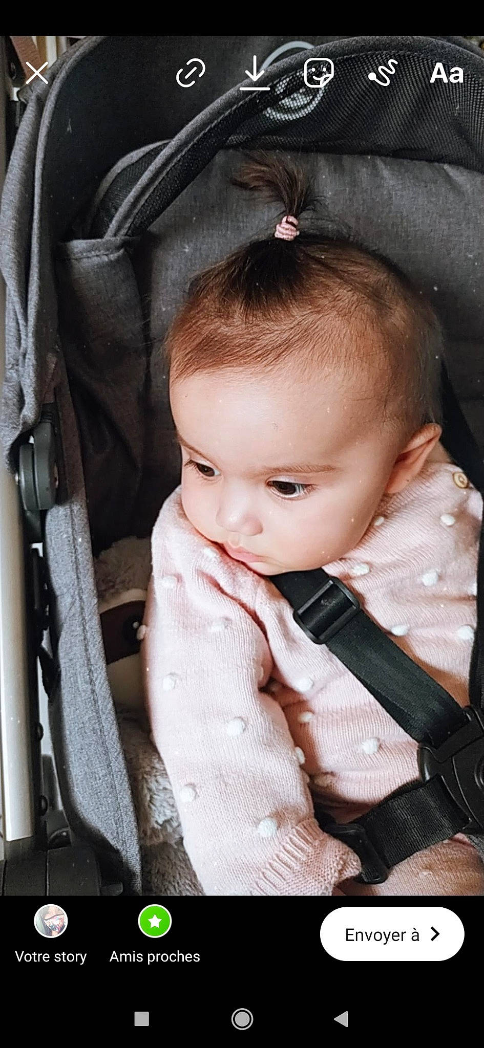 Giulia participe au concours pour gagner de l'argent avec cette photo : baby, baby_toddler_clothing, brown, cheek, chin, collar, comfort, eyelash, face, facial_expression, flash_photography, hairstyle, head, iris, lip, mammal, person, product, skin, sleeve