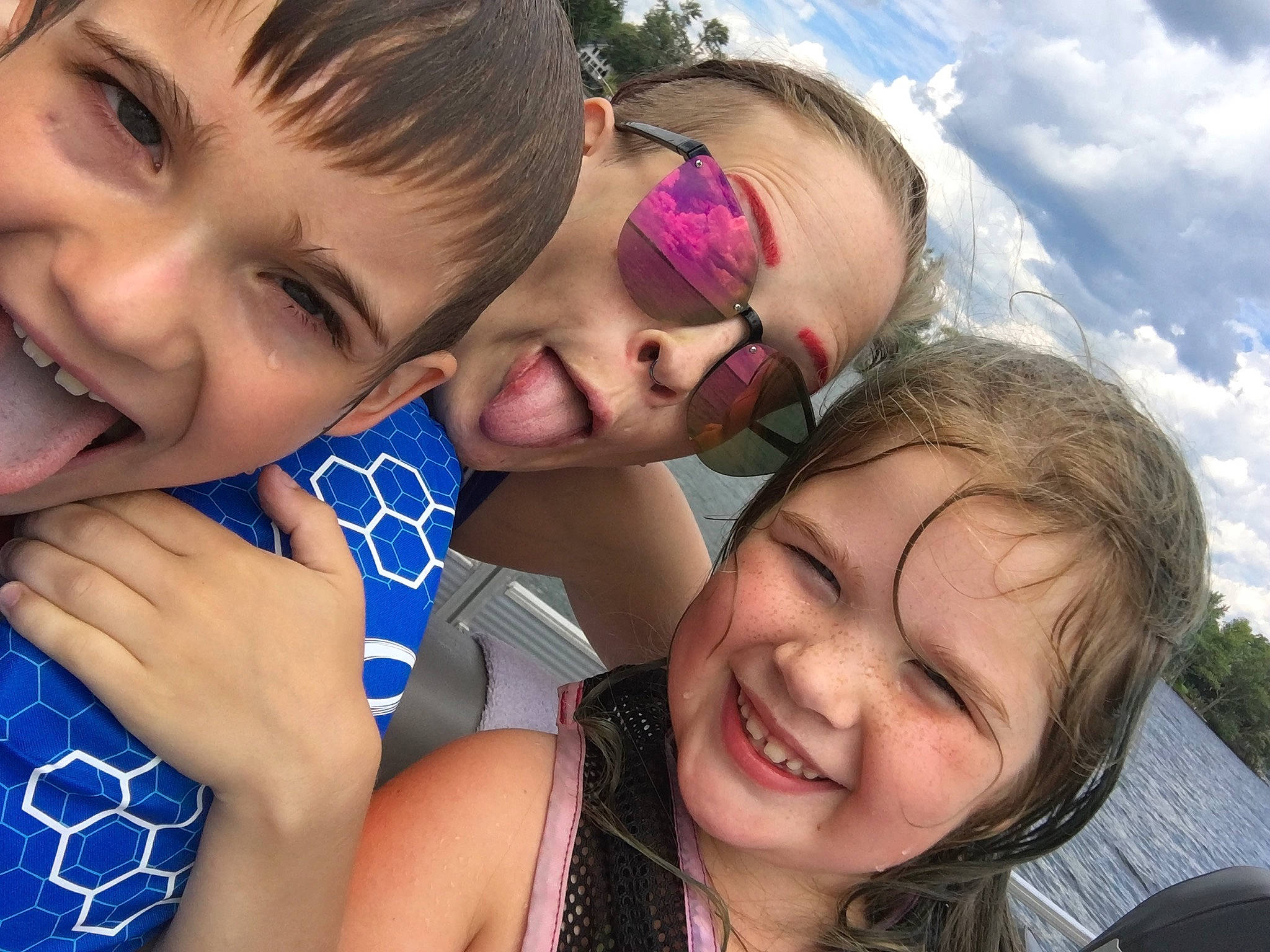 Daman is registered to the contest to win money with this photo: cheek_kissing, child, facial_expression, friendship, fun, gesture, happy, hug, interaction, joy, kiss, love, nose, person, sky, smile, summer, vacation