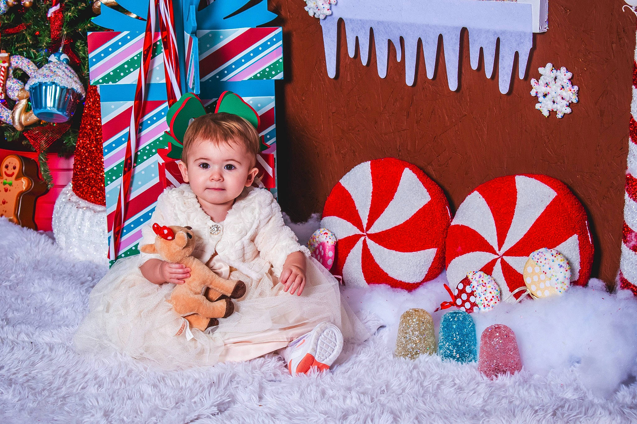 Alexis joined the competition — help win amazing prizes! baby, baby_toddler_clothing, carmine, child, christmas, christmas_eve, dress, event, fun, happy, holiday, linens, pattern, people, person, product, red, snapshot, textile, toddler