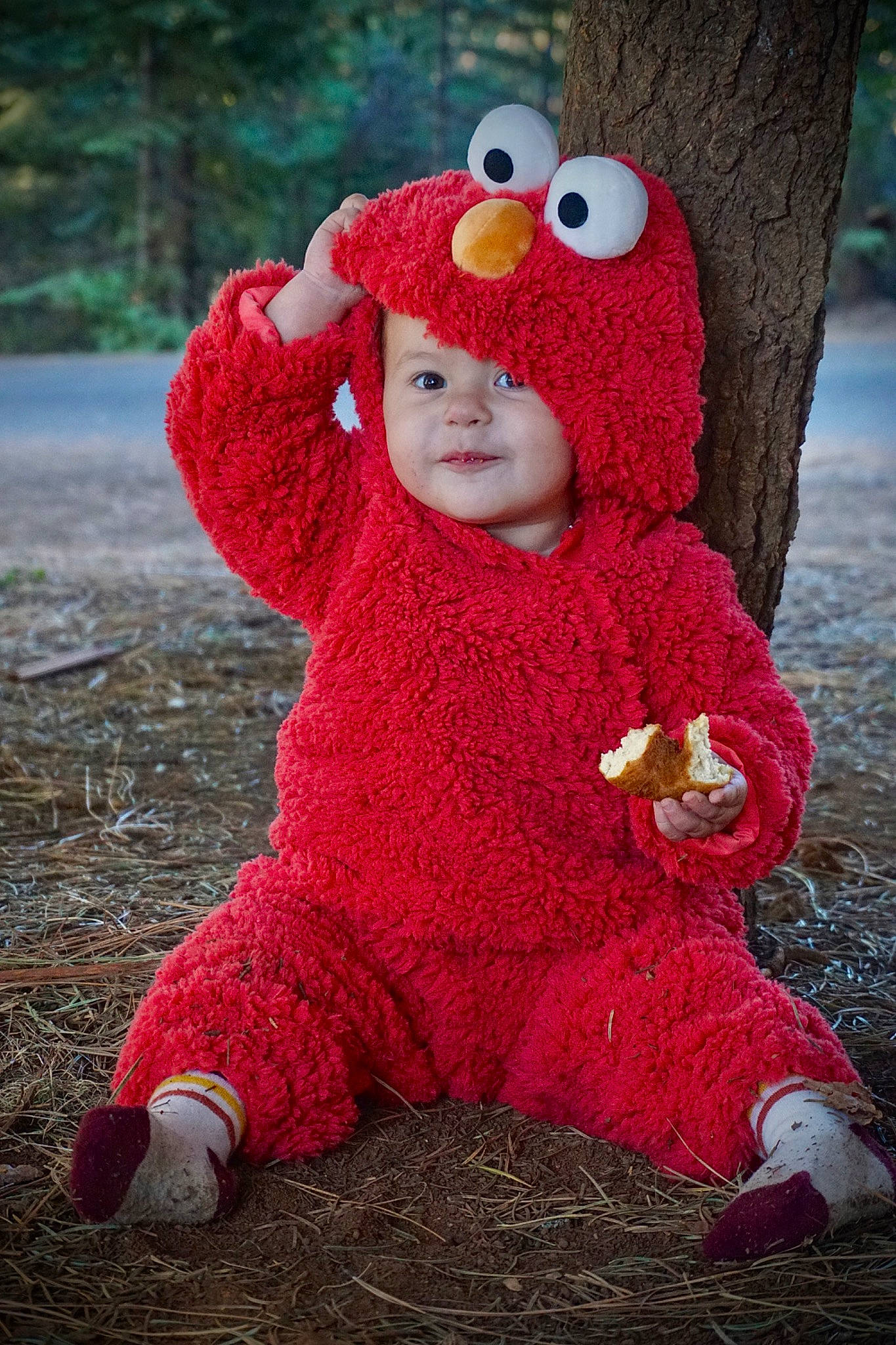 Emberlina is registered to the contest to win money with this photo: art, baby_toddler_clothing, cap, eye, face, grass, happy, hat, head, headgear, headwear, leaf, magenta, pattern, person, pink, plant, red, sleeve, toddler