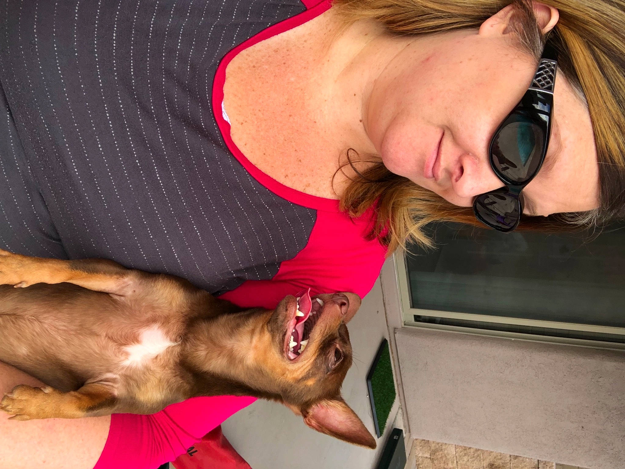 Mel is registered to the contest to win money with this photo: arm, chest, comfort, elbow, eyelash, eyewear, finger, goggles, hand, jaw, joint, knee, leg, lip, mouth, neck, skin, sunglasses, thigh, vision_care